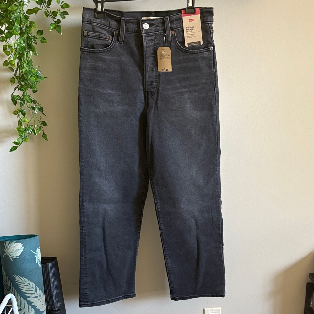 Levi's Women's Ribcage Straight Ankle Jeans in Dark Gray